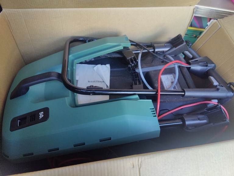 Not Working / Spares or Repair Bosch UniversalRotak 650 Lawnmower