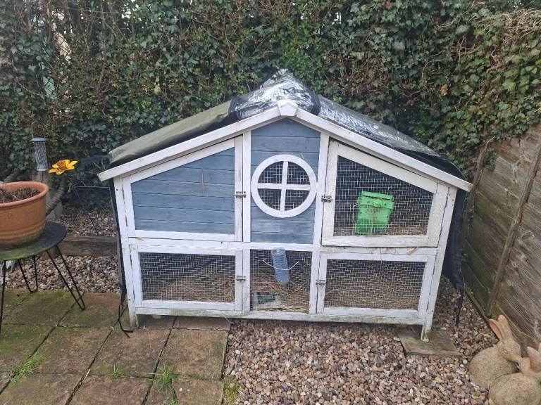 Wooden Rabbit Hutch with Outdoor Cover