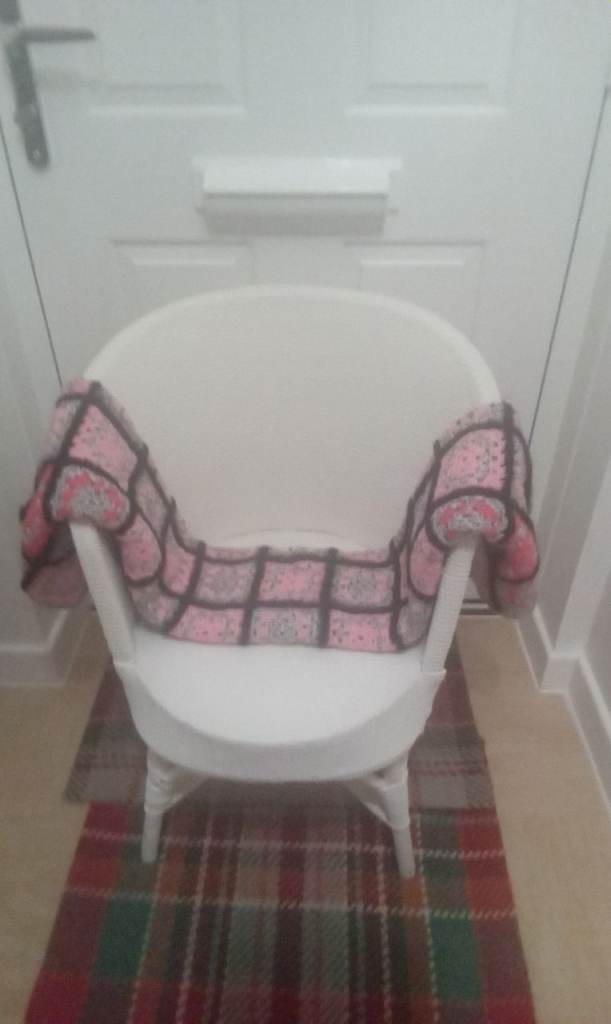 Vintage Lloyd Loom style chair with free patchwork blanket if wanted