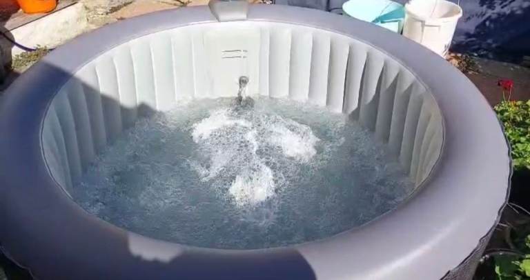 Inflatable Hot Tub (Jacuzzi Spa) - Practically NEW Condition