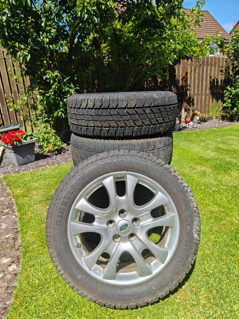 Land Rover 5 Alloy Wheels and Tyres