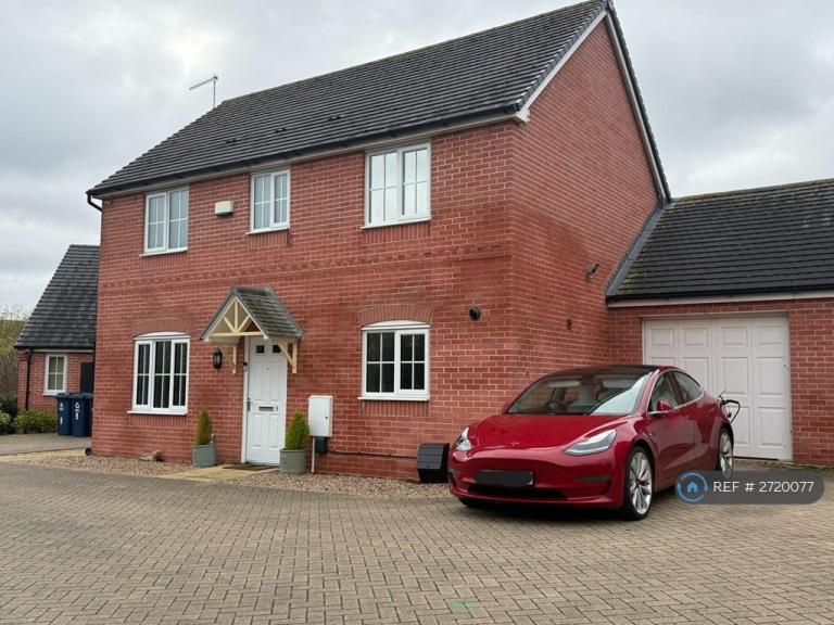 3 bedroom house in Woollard Walk, Huntingdon, PE28 (3 bed) (#2720077)