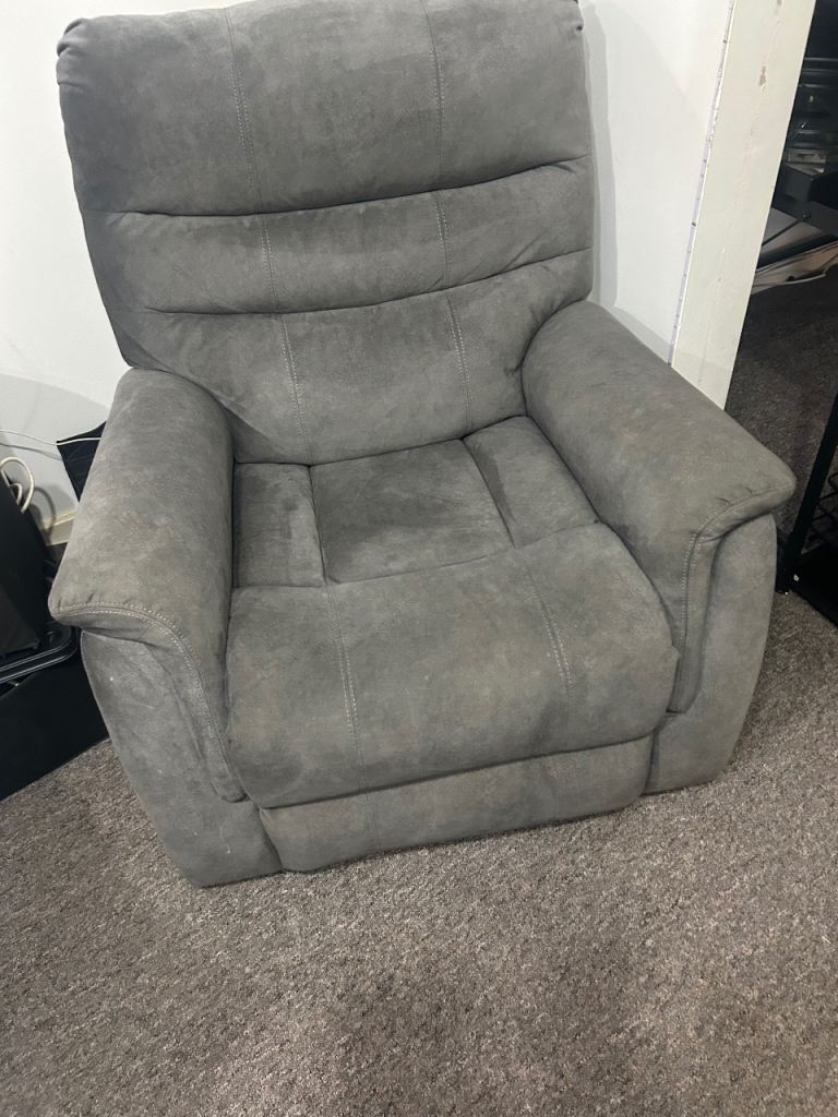 Comfortable Grey Recliner Chair – Fair Condition