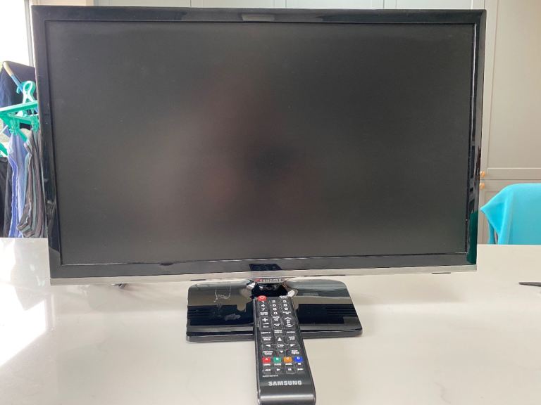 SAMSUNG EU22H5000AK 21" LCD TV