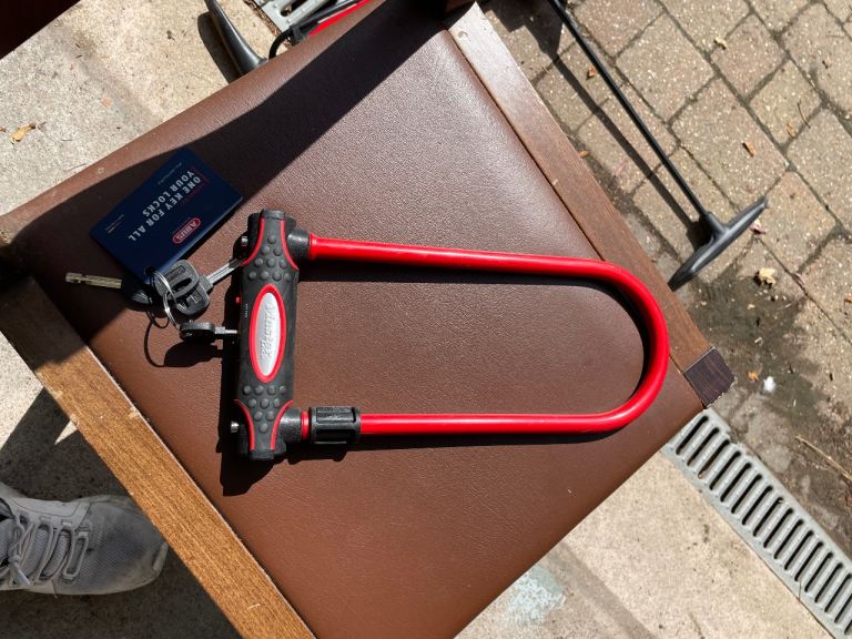 Abus D-Lock Bike Lock with Keys – As Good As New