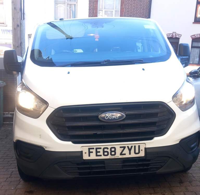 🚀 Discover Practical Comfort with the Ford Transit 2018