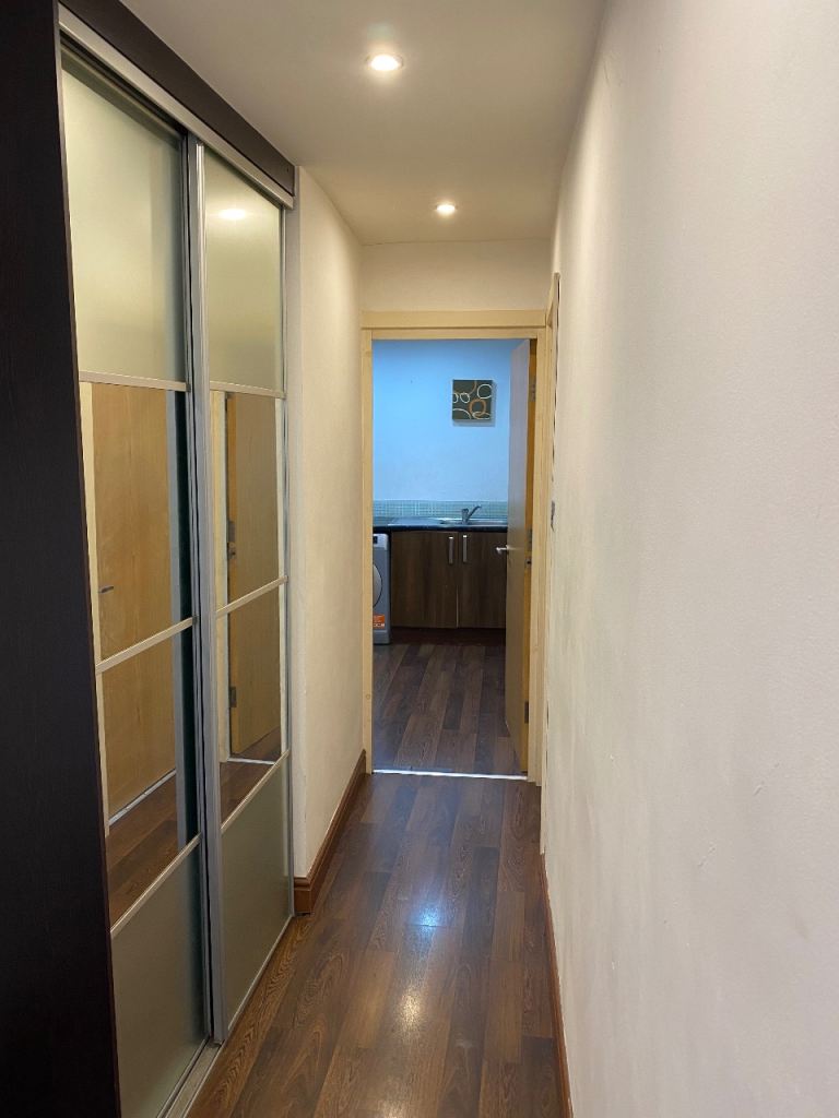 1 BED LUXURY APARTMENT NEXT TO DEWSBURY HOSPITAL **WITH PARKING**