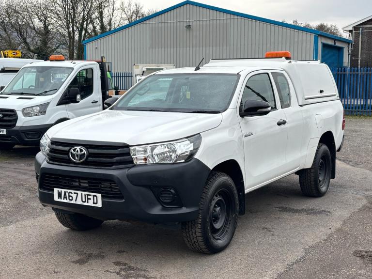 2017 Toyota Hilux Active Extra Cab Pick Up 2.4 D-4D with Lockable Pro Top Canopy PICK UP Diesel M...