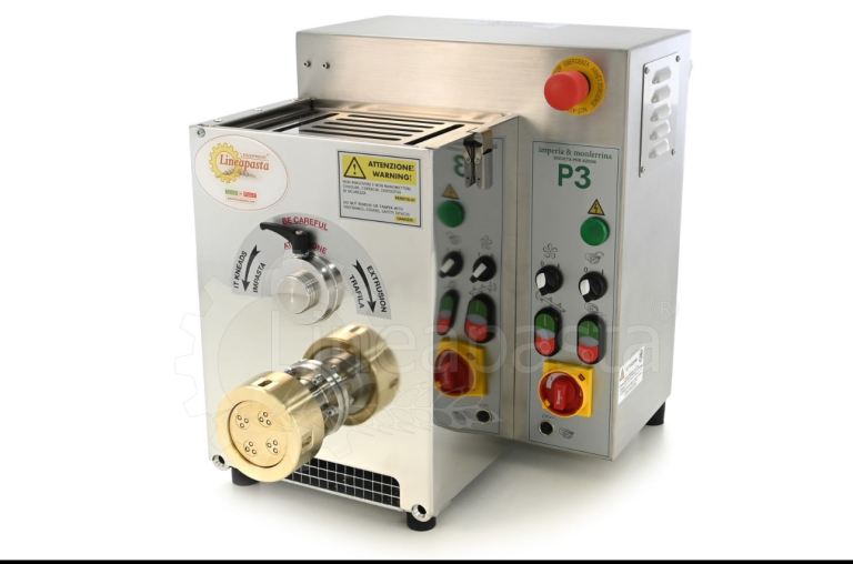 La Monferrina P3 Pasta Machine – Excellent Condition – 7 Dies Included