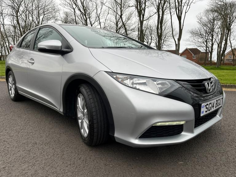 LOW,LOW MILEAGE 1 LADY OWNER FROM NEW !