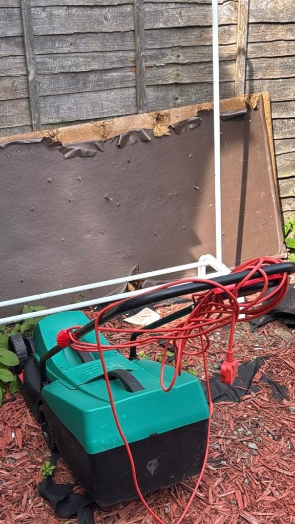 Bosch ARM 3200 Electric Lawnmower