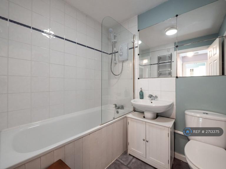 1 bedroom flat in Sheriff Park, Edinburgh, EH6 (1 bed) (#2713375)