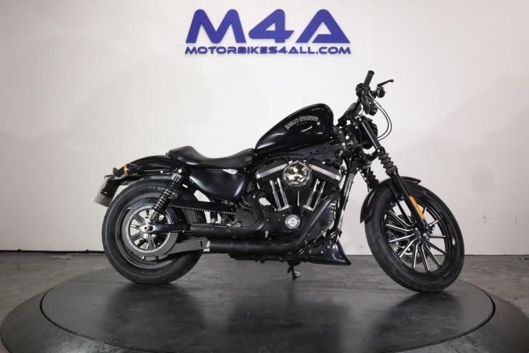 HARLEY DAVIDSON SPORTSTER 883 IRON 2015  XL 883 