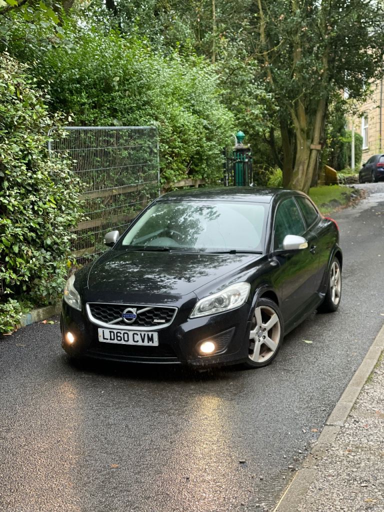2011 VOLVO C30 1.6D R-DESIGN TURBO DIESEL- £20 TAX A YEAR! X2 KEYS