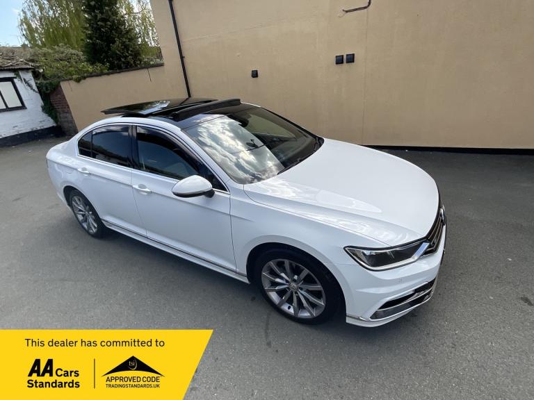 2017 Volkswagen Passat 2.0 TDI R-Line 4dr DSG [Panoramic Roof] SALOON Diesel Automatic