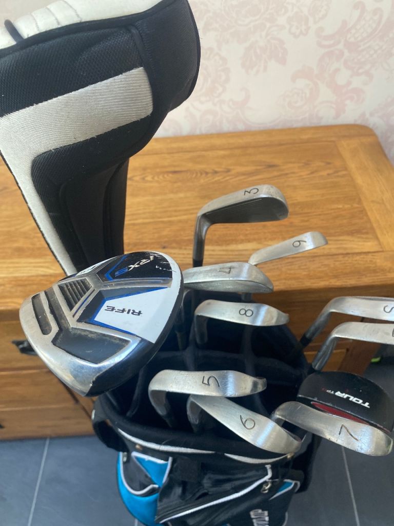 GOLF BAG AND FULL SET OVER IRONS 