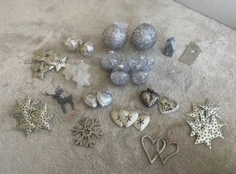 Job lot of Christmas tree decorations 