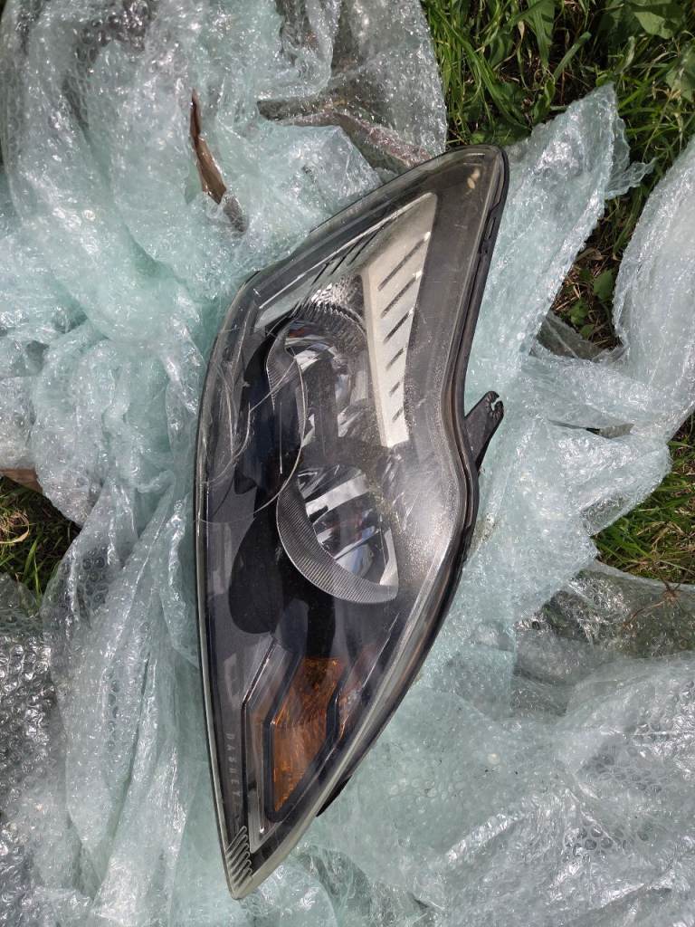 Ford focus MK2 Headlight