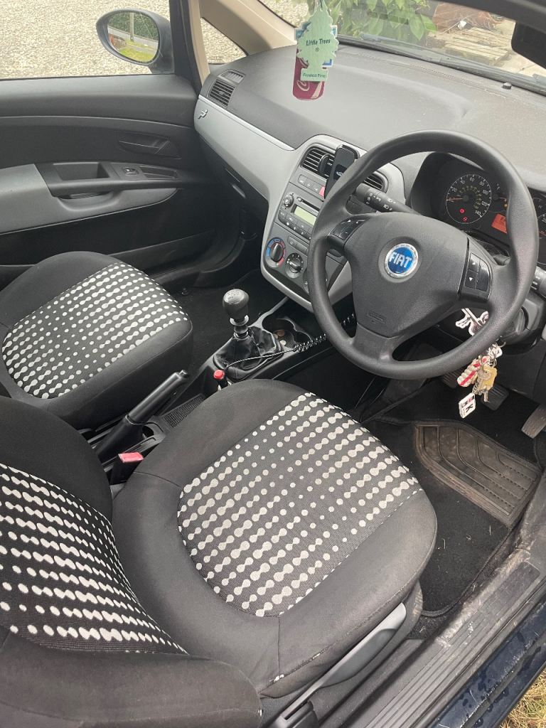 1.2 fiat punto (ideal 1st car) ULEZ compliant. 