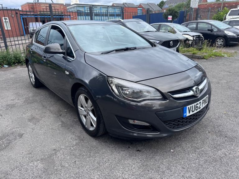 Vauxhall, ASTRA, Hatchback, 2012, Manual, 1686 (cc), 5 doors
