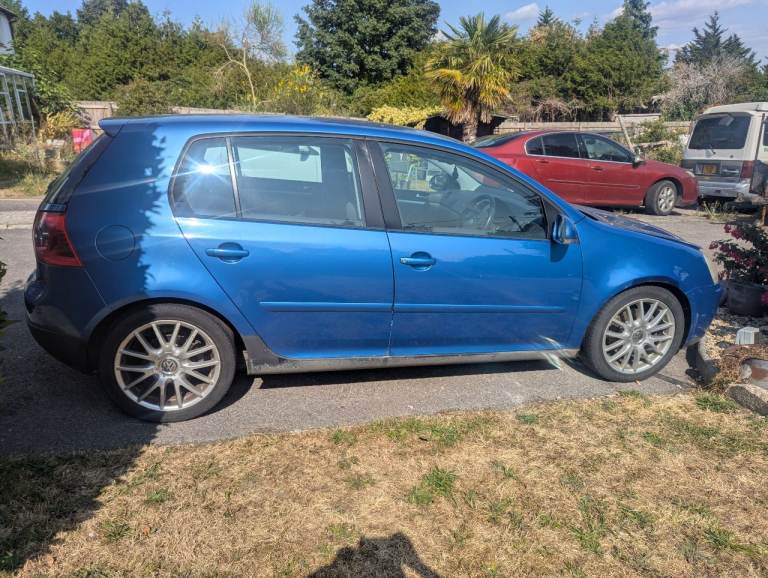 Volkswagen, GOLF, Hatchback, 2004, Manual, 1968 (cc), 5 doors