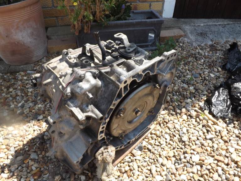 Nissan Qashqai Automatic Gearbox for spares or repair.