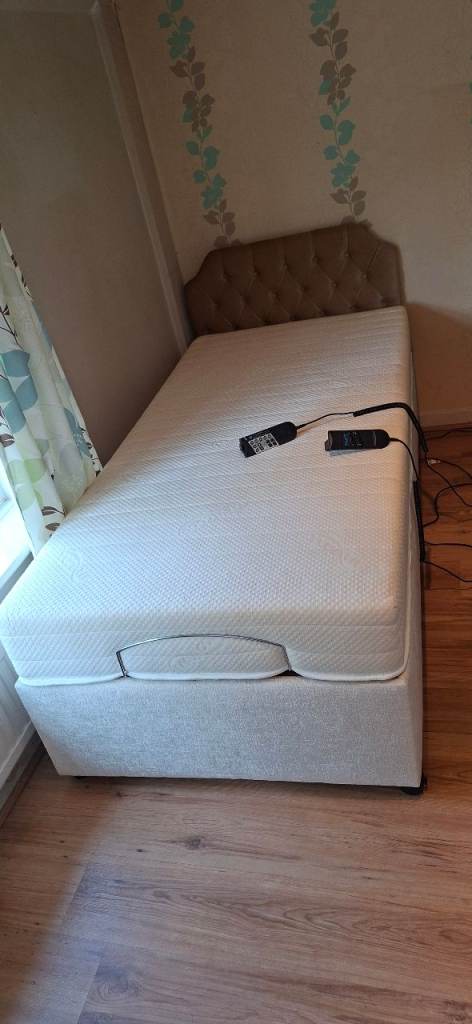 Electric adjustable single bed with vibrating mattress