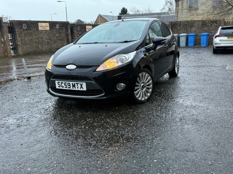 2010 ford fiesta Titanium