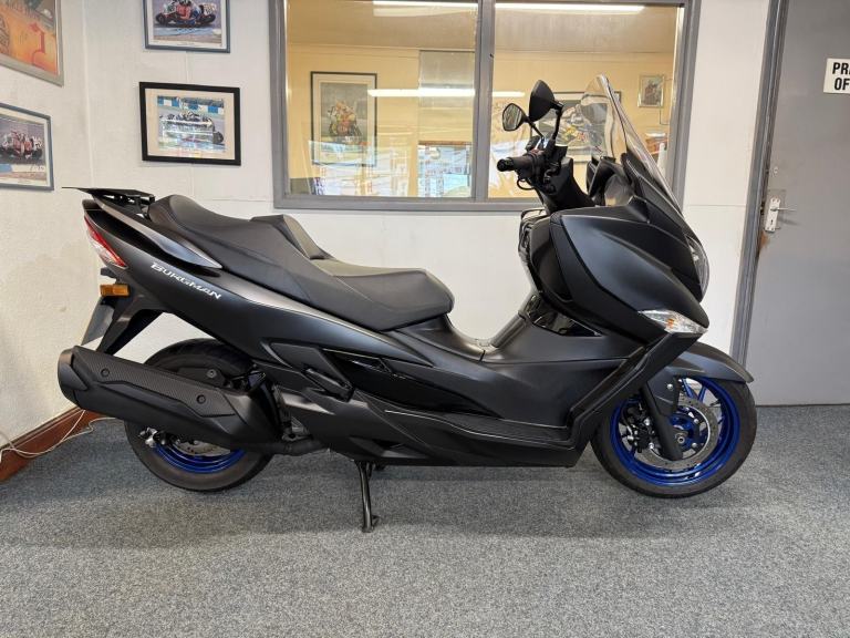 Suzuki Burgman AN 400 AM3