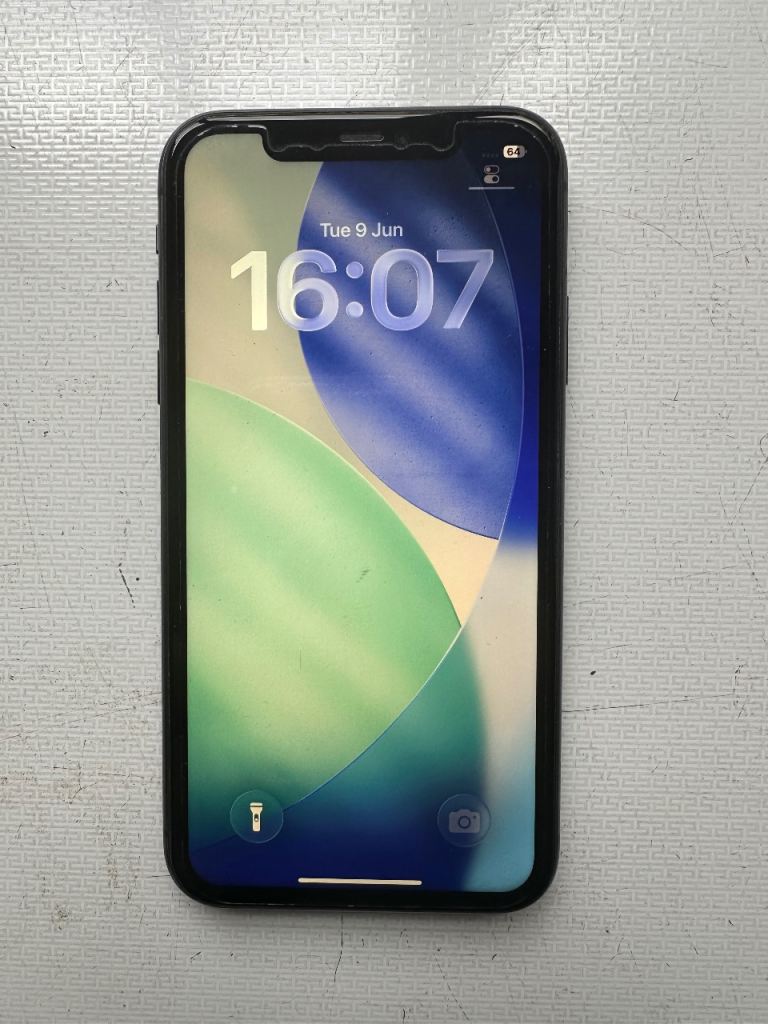 iPhone 11 in excellent condition in black 