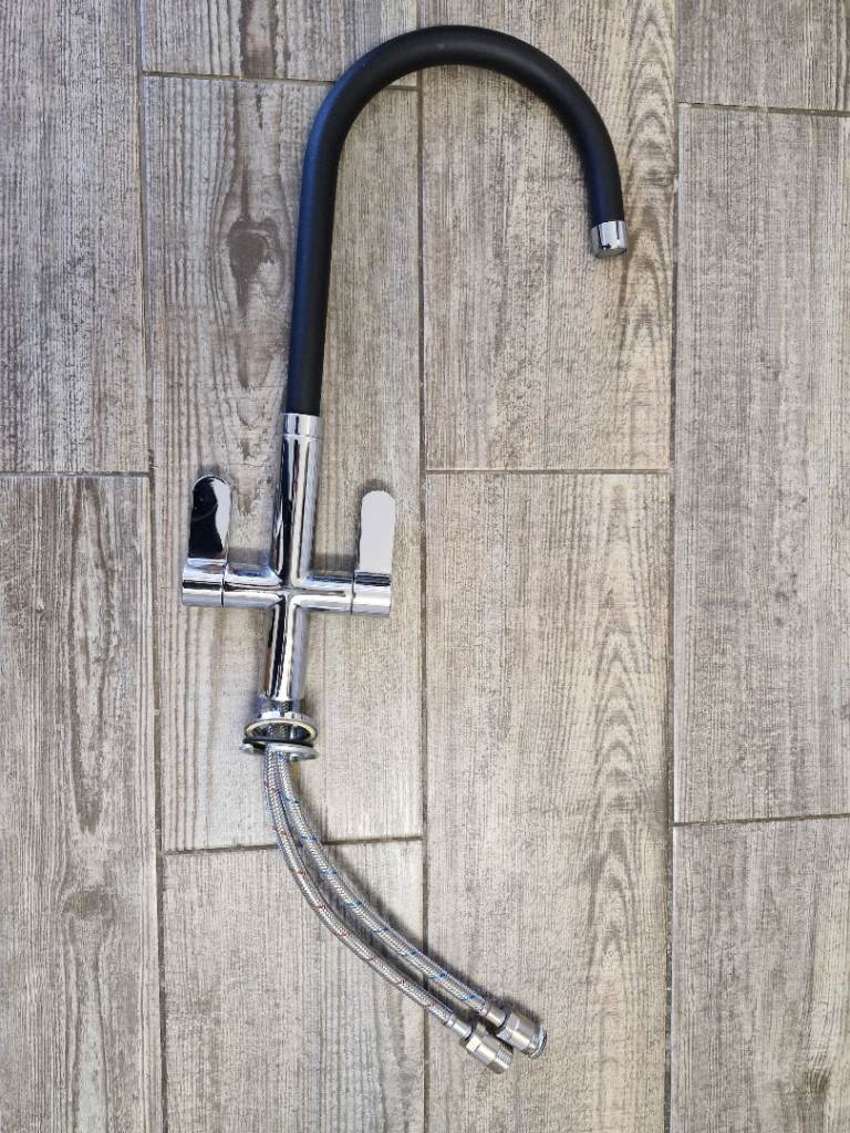 Linear monobloc black/chrome tap for kitchen sink