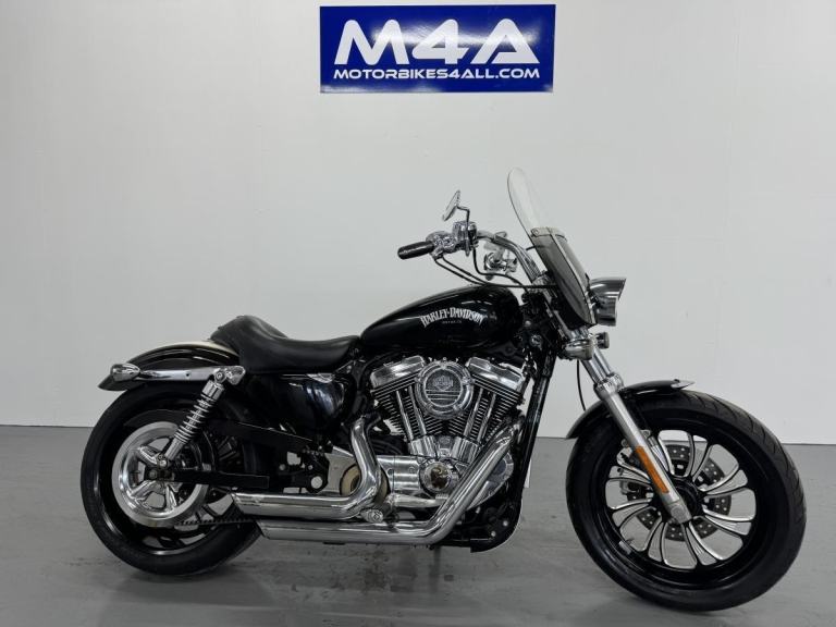 HARLEY DAVIDSON SPORTSTER 1200 CUSTOM 2011