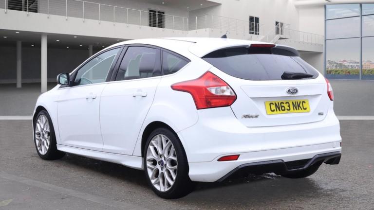 2013 Ford Focus 1.0T EcoBoost Zetec S Euro 5 (s/s) 5dr HATCHBACK Petrol Manual