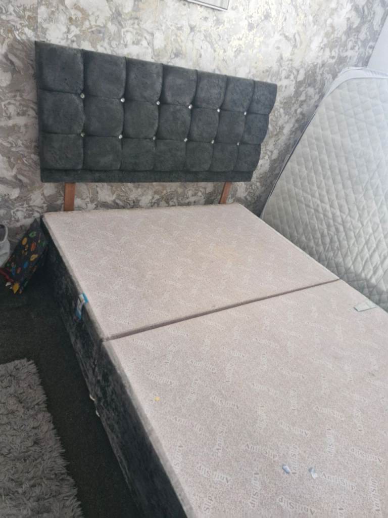 Double bed 