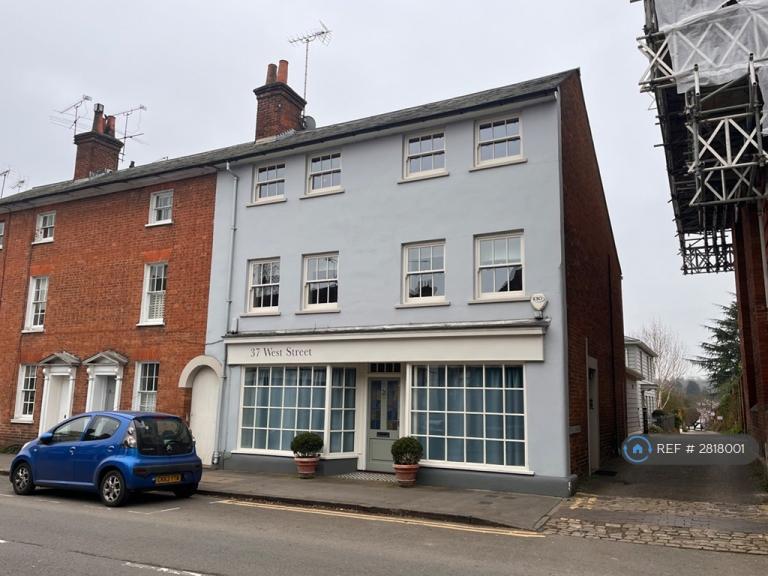 1 bedroom flat in West Street, Farnham, Surrey, GU9 (1 bed) (#2818001)