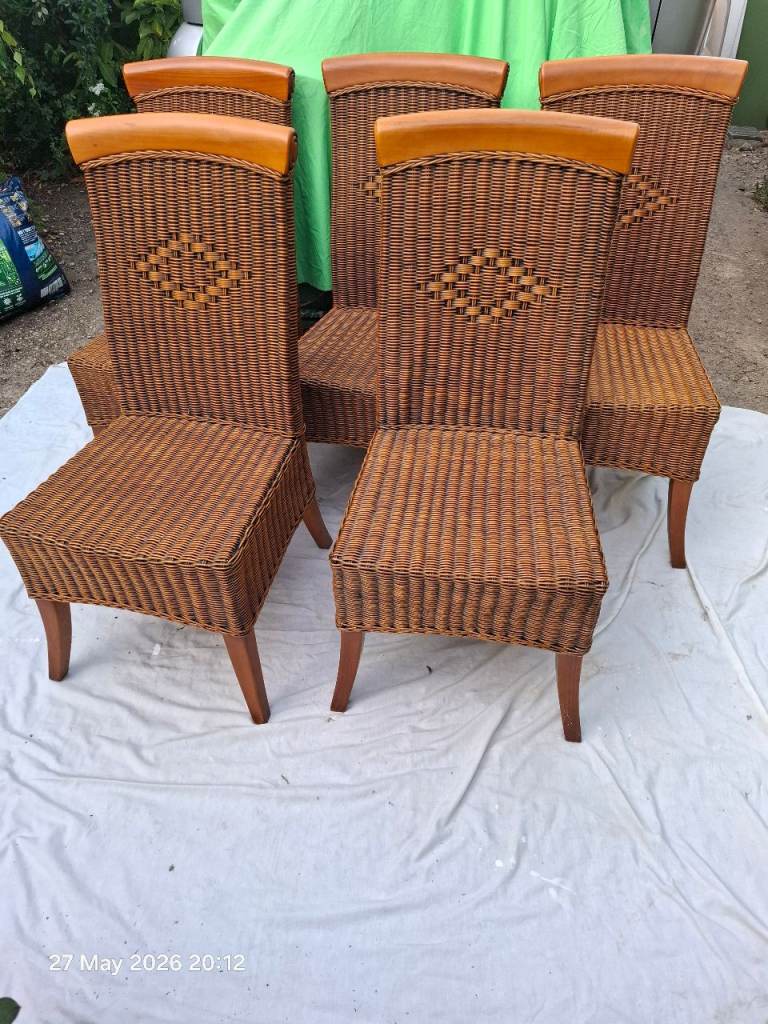 Set of five fabulous hardwood dining chairs of wicker weave design