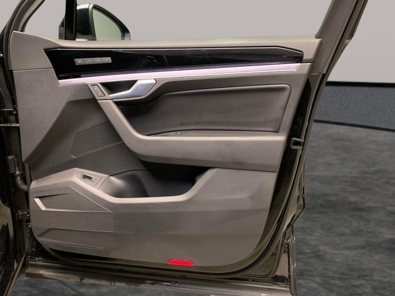 2023 Volkswagen Touareg 3.0 TDI V6 Black Edition SUV 5dr Diesel Tiptronic 4Motion Euro 6 (s/s) (2...