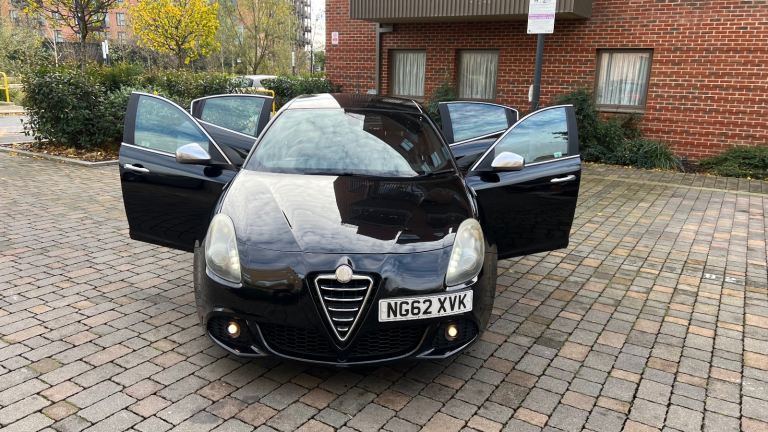 Alfa Romeo, 1.4L Sportiva Turbo Petrol GIULIETTA, Hatchback, 2012, Manual, 1368 (cc), 5 doors