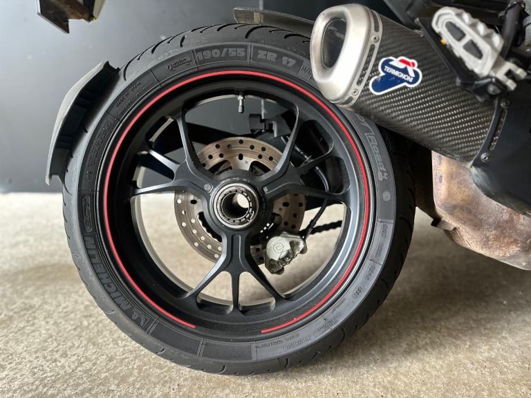 STUNNING 2014/14 DUCATI MULTISTRADA 1200 S PIKES PEAK MOTORCYCLE