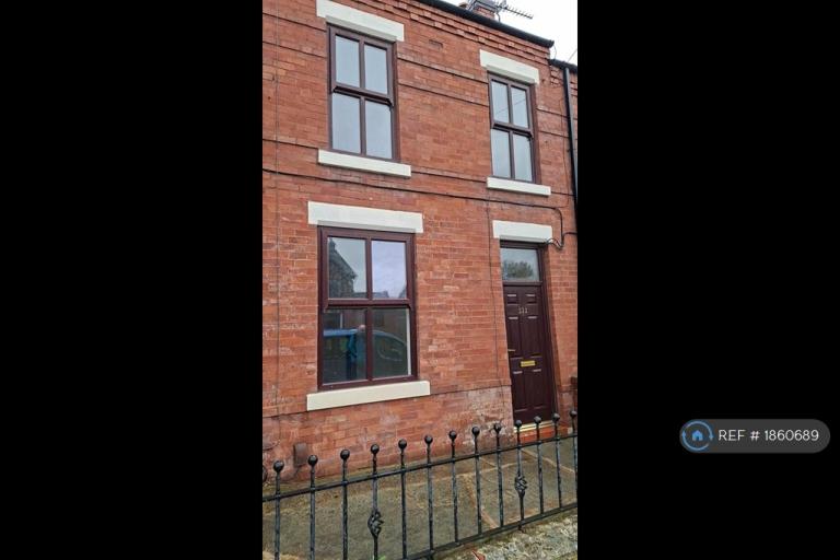3 bedroom house in Warrington Road, Wigan, WN2 (3 bed) (#1860689)