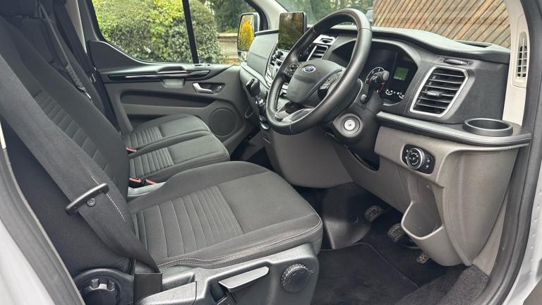 2023 Ford Transit Custom 2.0 EcoBlue 170ps Low Roof D/Cab Limited Van PANEL VAN DIESEL Manual