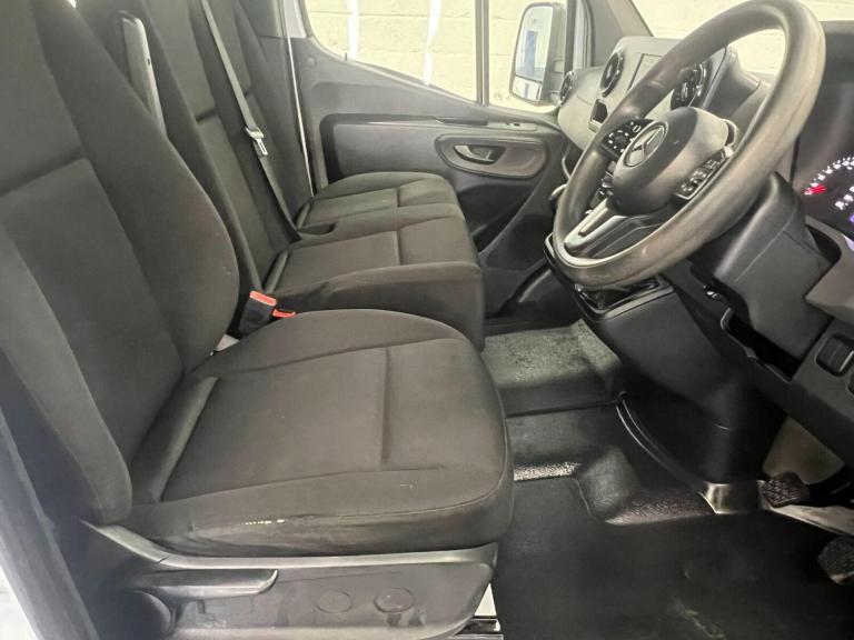 2021 Mercedes-Benz Sprinter 3.5t Progressive Crew Cab Tipper CHASSIS CAB DIESEL Manual