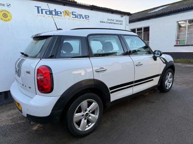 2015 MINI Countryman 1.6 One 5dr Auto HATCHBACK Petrol Automatic