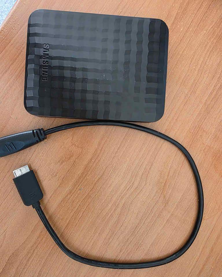 1TB External Samsung Portable Drive