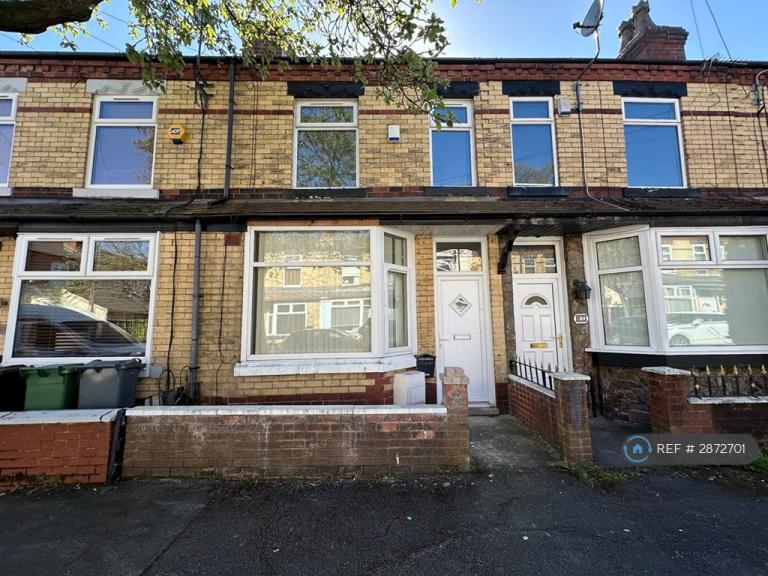 2 bedroom house in Eastwood Avenue, Manchester, M40 (2 bed) (#2872701)