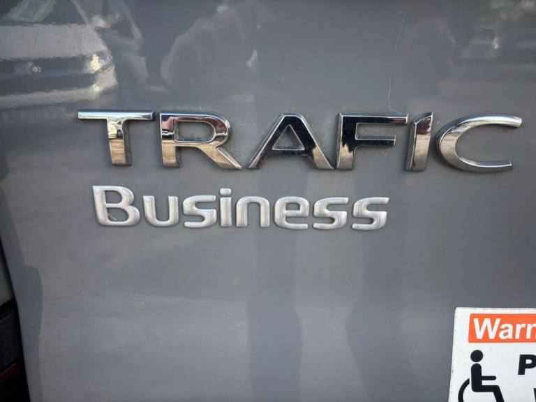 2018 18 RENAULT TRAFIC MINIBUS  ENERGY 29 BUSINESS  5DR DIESEL MANUAL LWB HIGH R