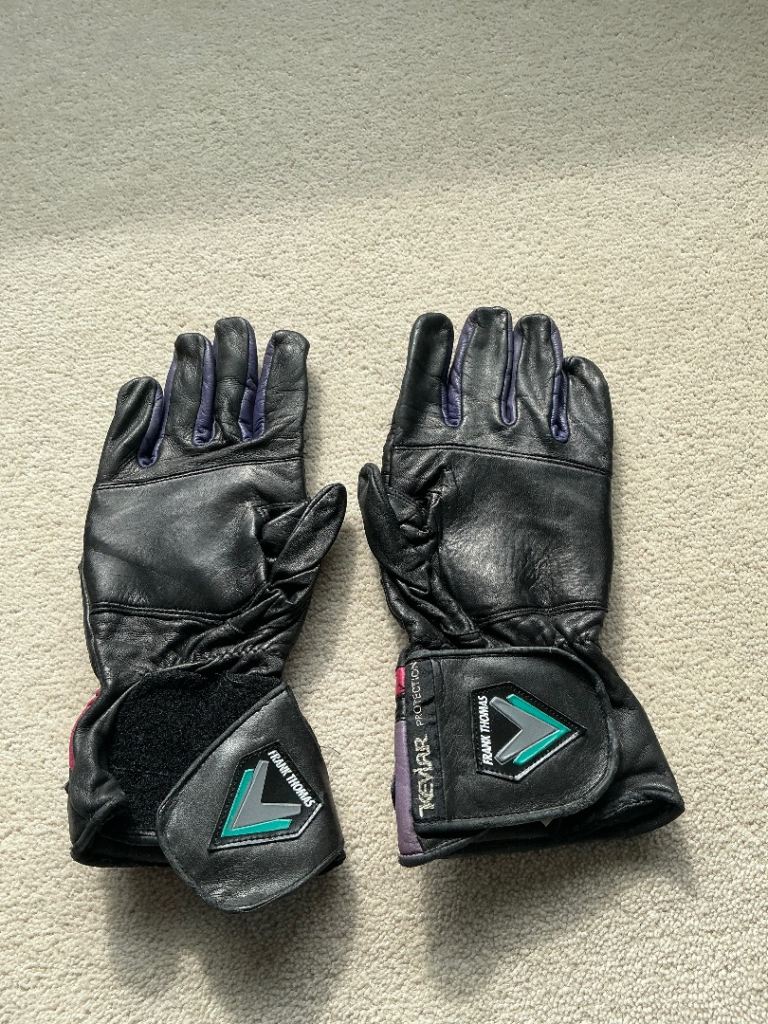 Motorbike gloves - small 