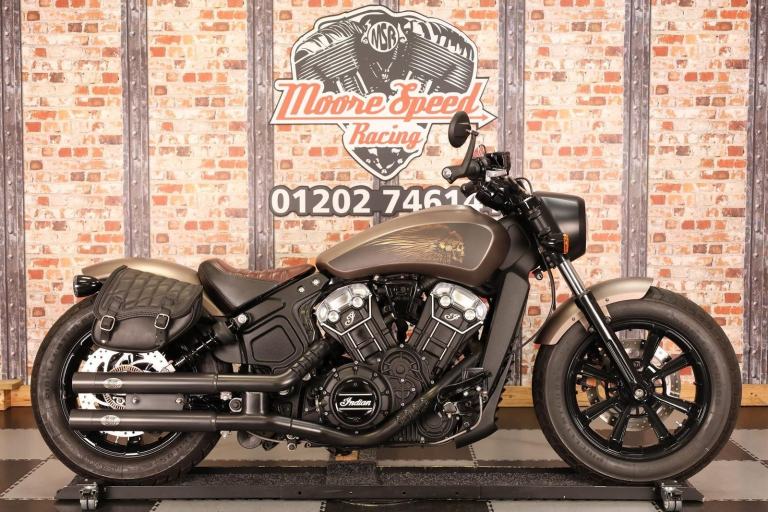 2019 INDIAN SCOUT BOBBER - DEAN SPEED EXHAUSTS - SIDE MOUNT PLATE - LUGGAGE