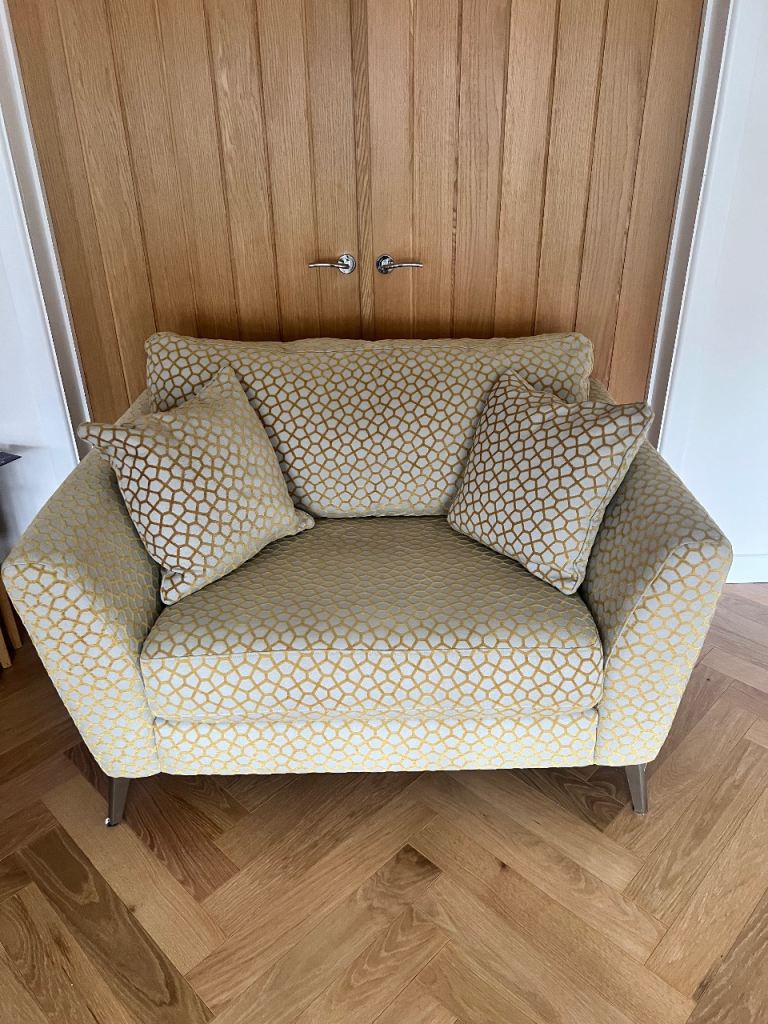 image for Sofa / arm chair / live seat