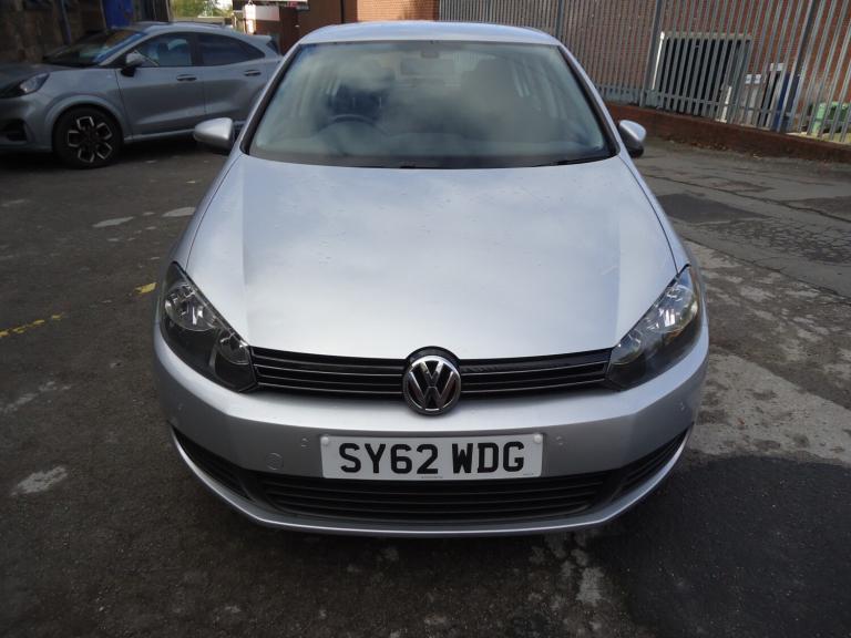 VOLKSWAGEN GOLF 1.6 TDI Match Silver Auto Diesel 2012